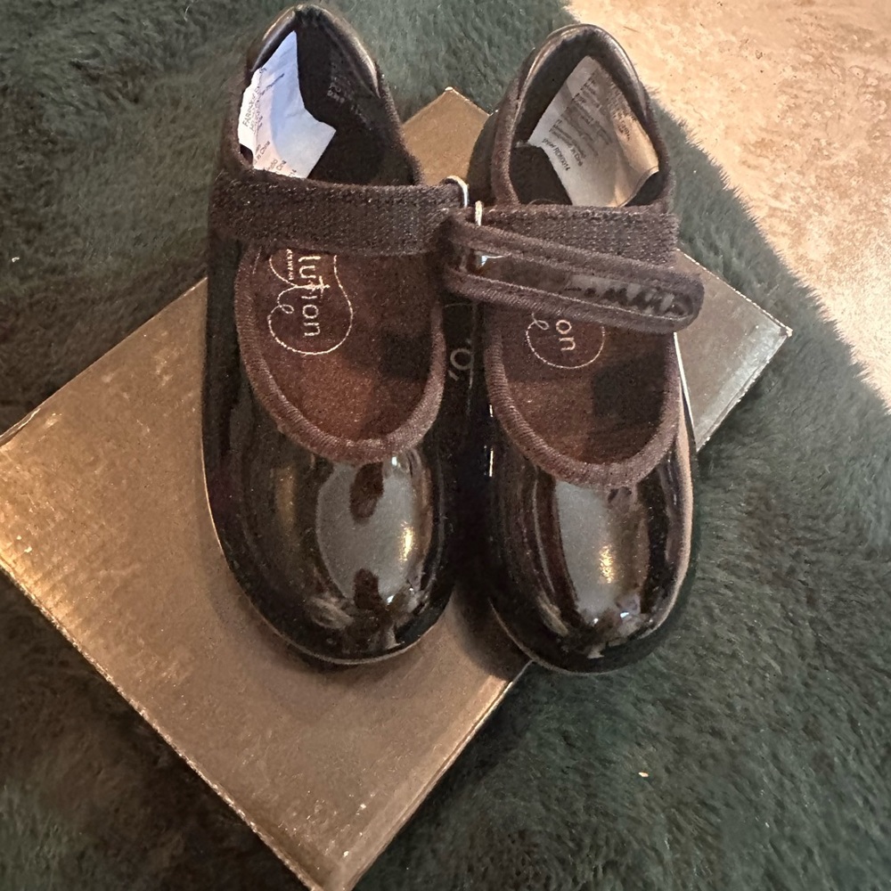 Kids Tap Dancing shoes from revolution worn once 11C